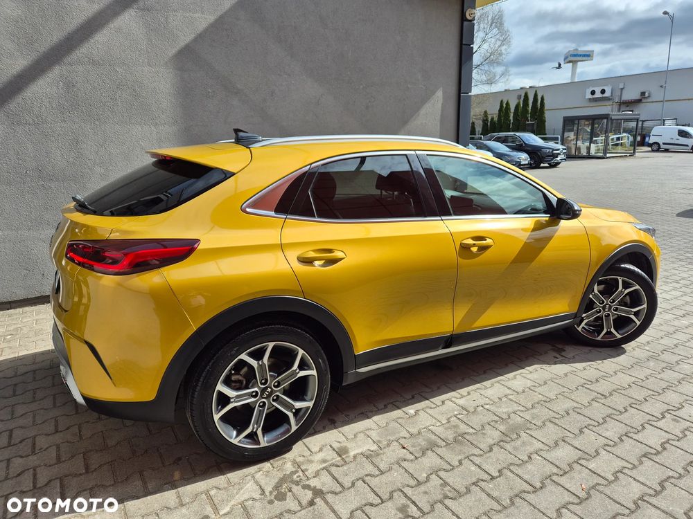 Kia XCeed - 10