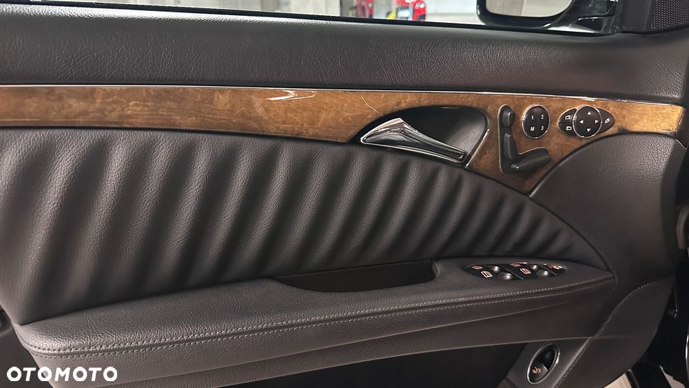 Mercedes-Benz Klasa E 350 4Matic Automatik Avantgarde - 28