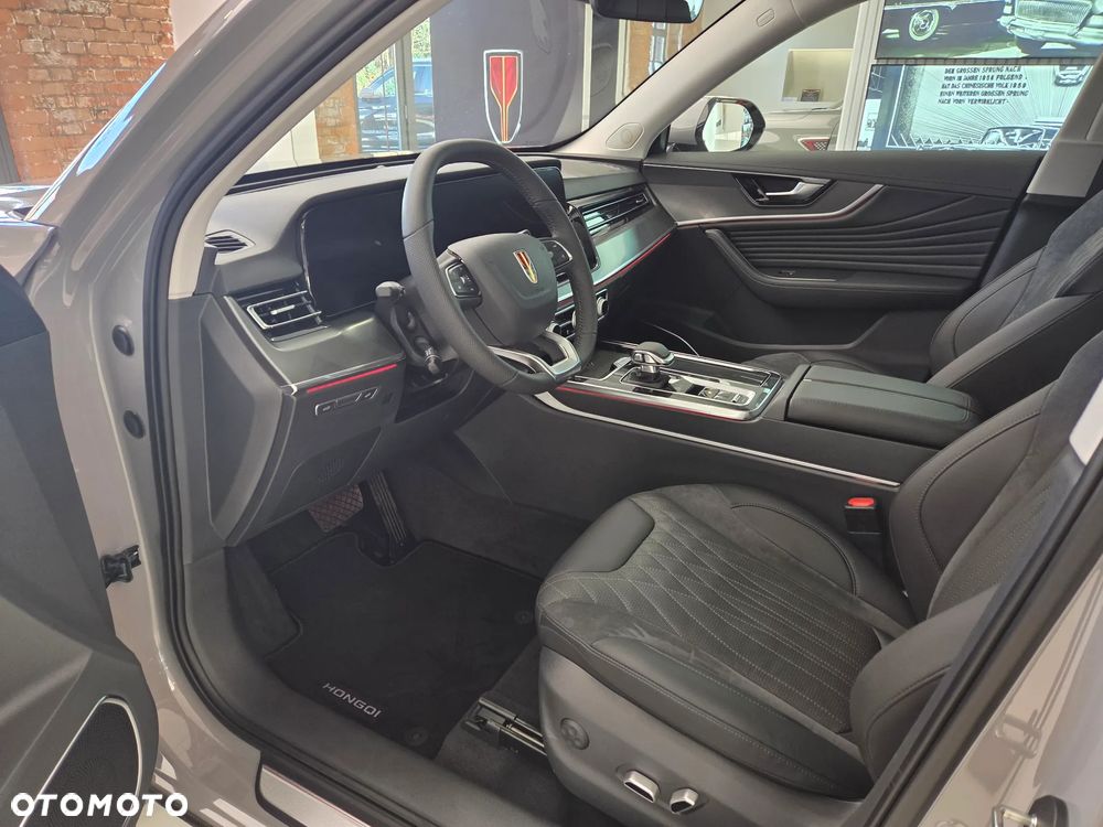 Hongqi HS5 2.0T Executive AWD - 12