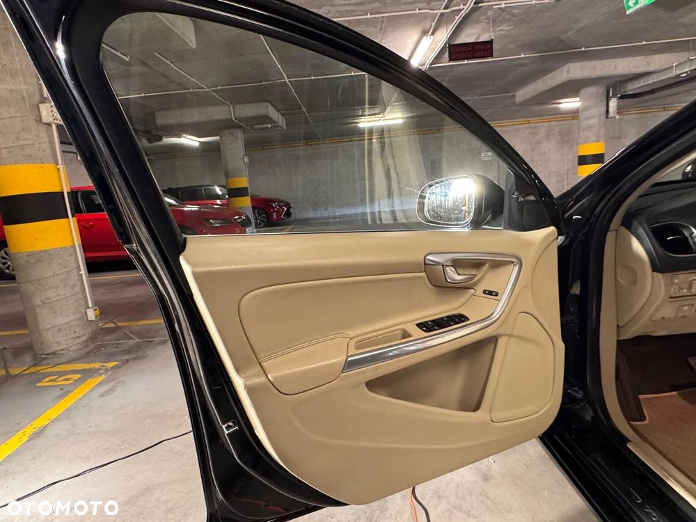 Volvo V60 D4 Drive-E Summum - 12