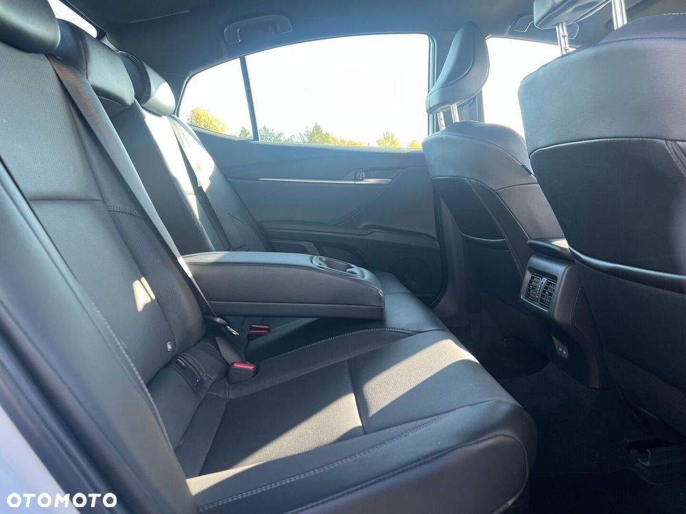 Toyota Camry - 13