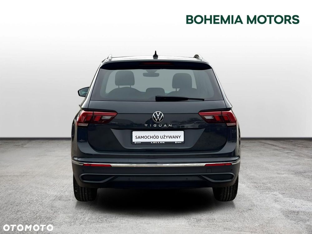 Volkswagen Tiguan - 4