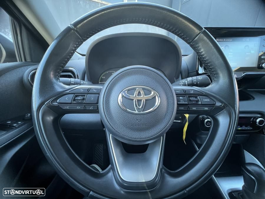 Toyota Yaris 1.5 HDF Comfort Plus - 26