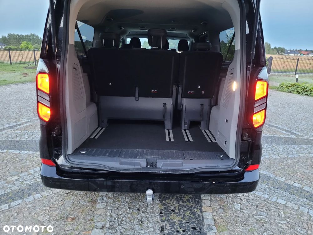 Ford Tourneo Custom L1H1 VA Autm Titanium - 29