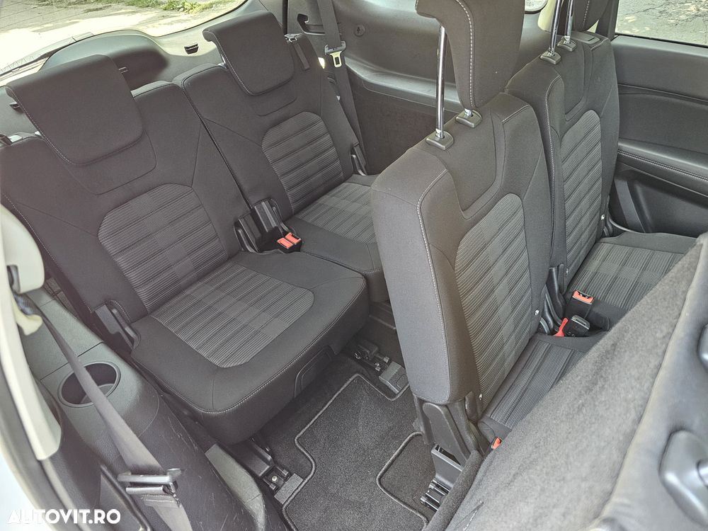 Ford Galaxy - 14