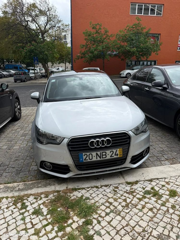 Audi A1 Sportback 1.6 TDi S-line S tronic - 3