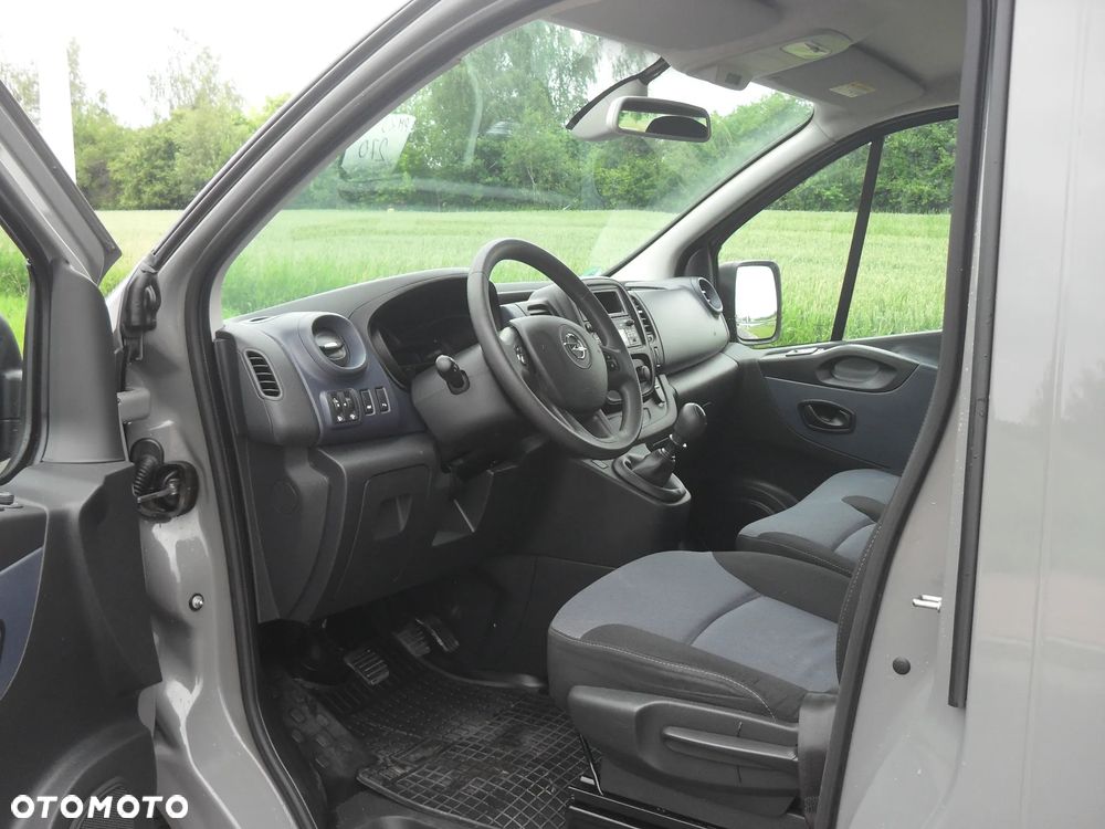 Opel Vivaro - 9