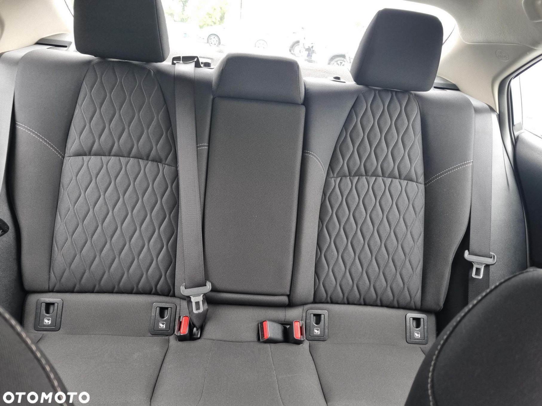 Toyota Corolla - 13