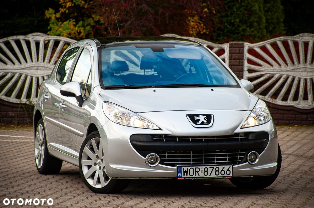 Peugeot 207 150 Turbo Platinum - 32