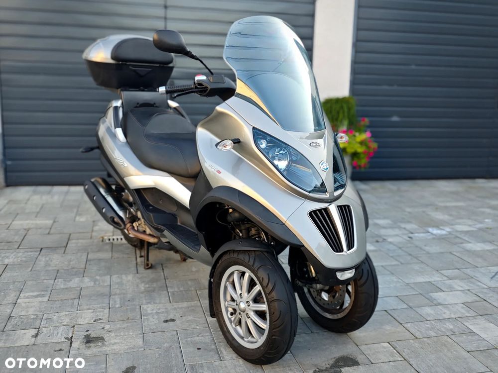 Piaggio MP-3 - 27