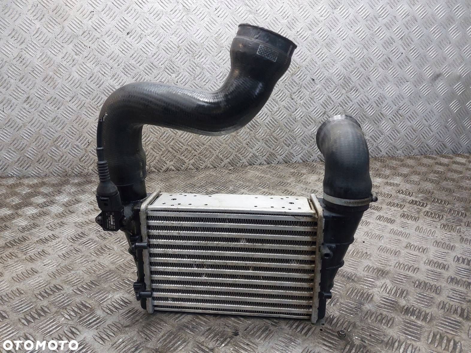 CHŁODNICA POWIETRZA INTERCOOLER AUDI A4 B6 038906051D 8E0145838K - 1