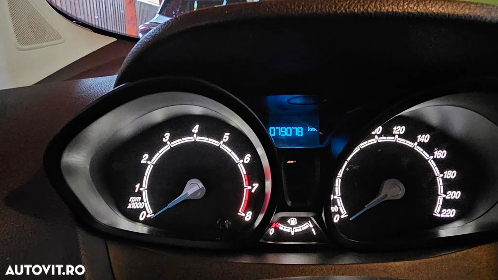 Ford Tourneo Courier 1.0 EcoBoost Trend - 9