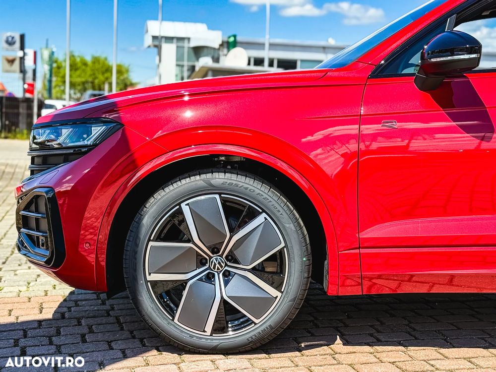 Volkswagen Touareg V6 TDI 4MOTION R-Line - 26