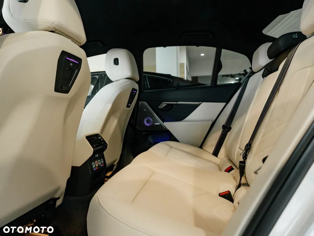 BMW Seria 5 - 14