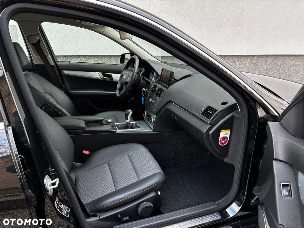 Mercedes-Benz Klasa C 180 Kompressor Avantgarde - 11