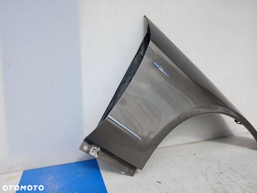 BŁOTNIK PRZÓD PRZEDNI PRAWY MERCEDES E-KLASA W212 KOD LAKIERU 963 - 3