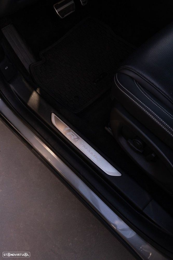 Jaguar E-Pace 1.5 P300e R-Dynamic SE AWD Aut. - 14