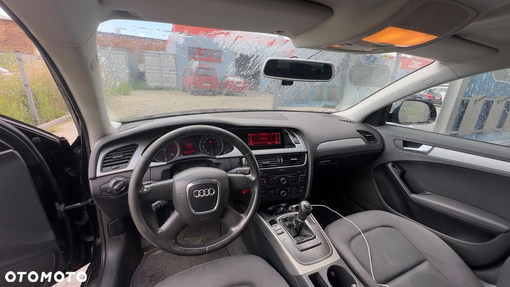 Audi A4 Limousine - 11