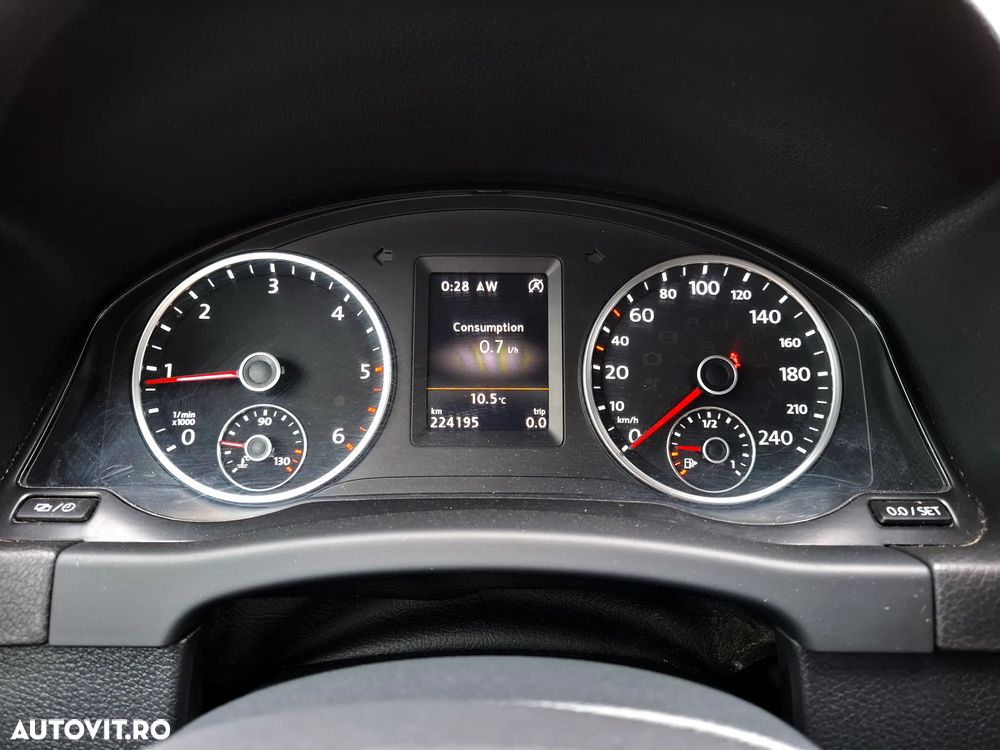 Volkswagen Tiguan 2.0 TDI SCR BlueMotion Technology Lounge Sport & Style - 16