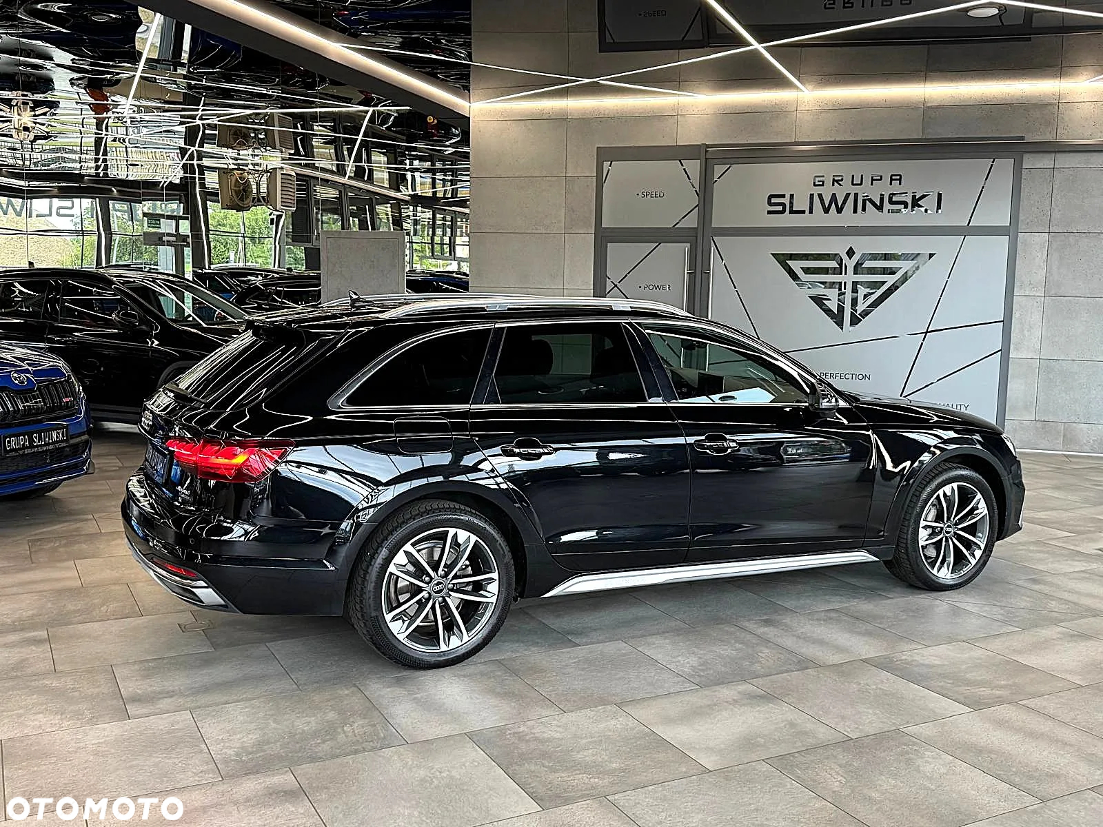 Audi A4 Avant 40 TDI quattro S tronic - 8