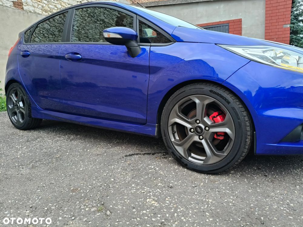 Ford Fiesta 1.6 EcoBoost ST - 21