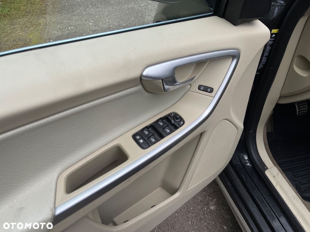 Volvo XC 60 D5 AWD Kinetic - 9