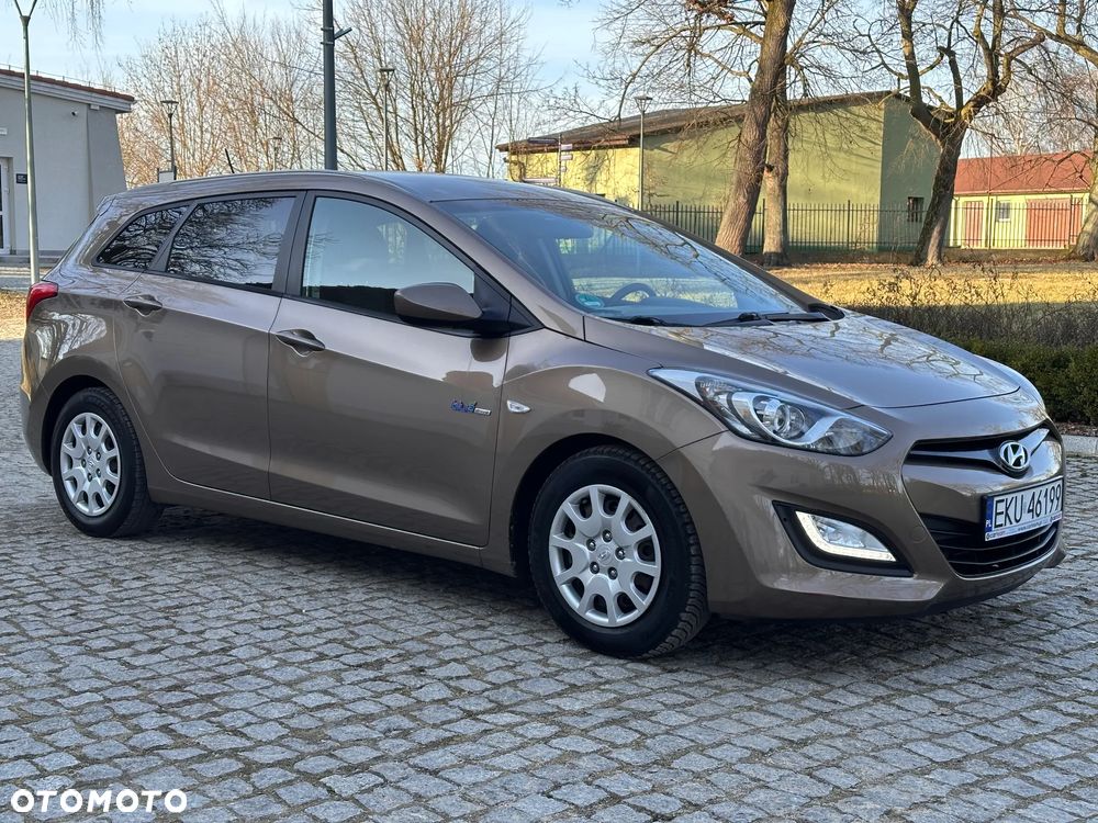 Hyundai i30 blue Kombi 1.6 GDi Style - 15