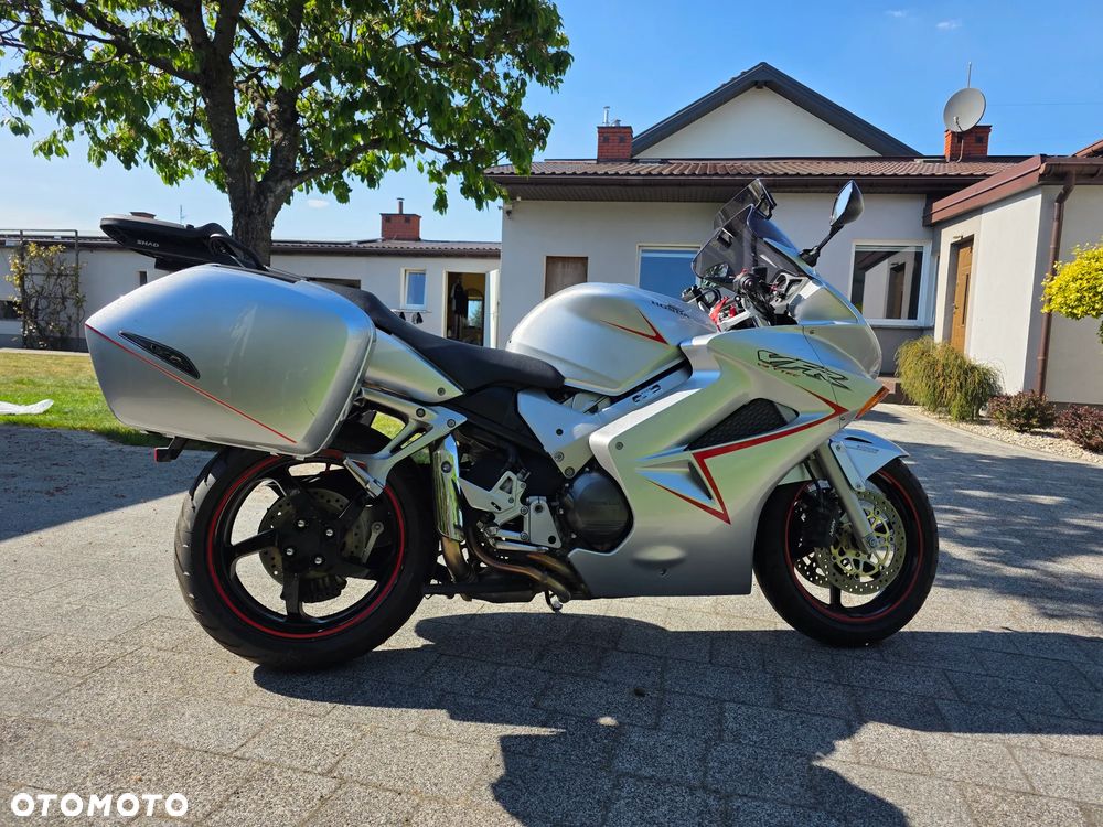 Honda VFR - 1