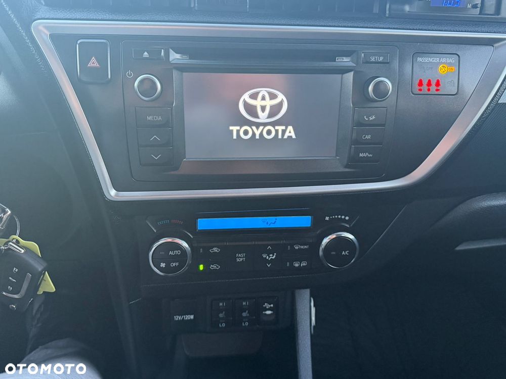 Toyota Auris 1.4 D-4D Life Plus - 19