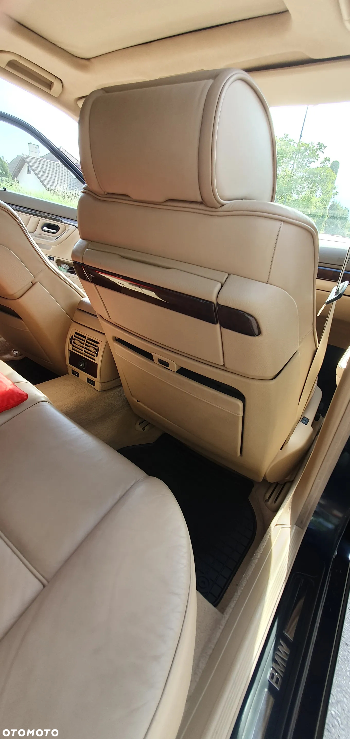 BMW Seria 7 740i - 39