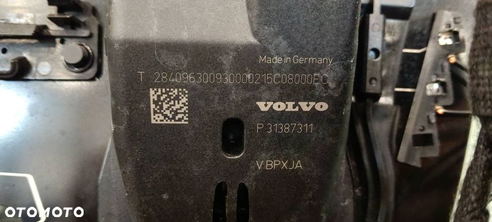 SZYBA CZOŁOWA PRZEDNIA Z CZUJNIKIEM SESNOR VOLVO V70 III EU EUROPA 31387311 - 5