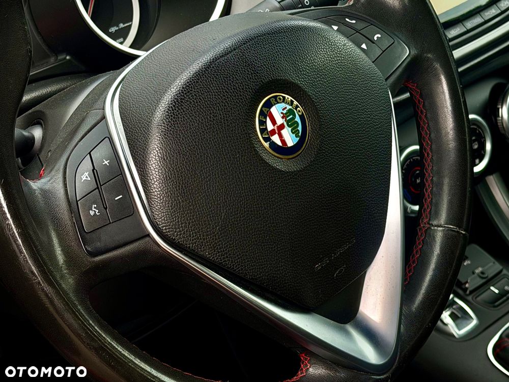 Alfa Romeo Giulietta 1.6 JTDM 16V - 9