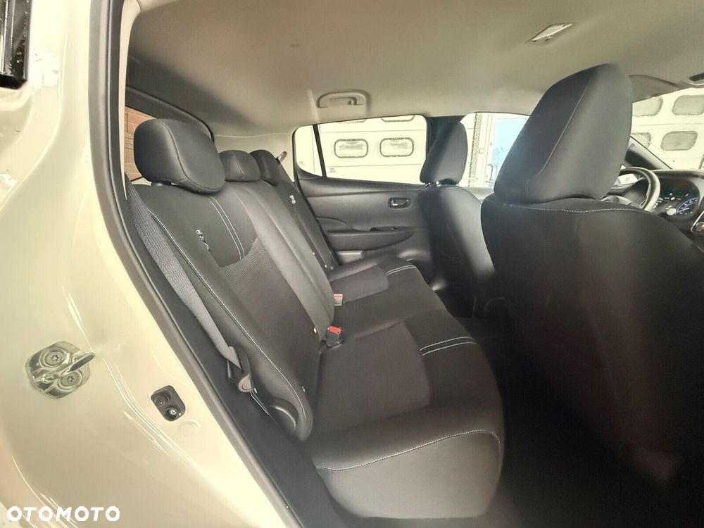 Nissan Leaf 40kWh N-Connecta - 12