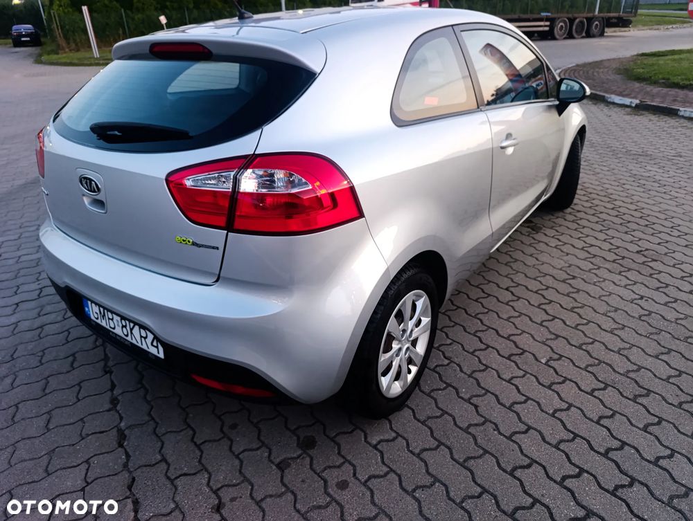 Kia Rio - 5