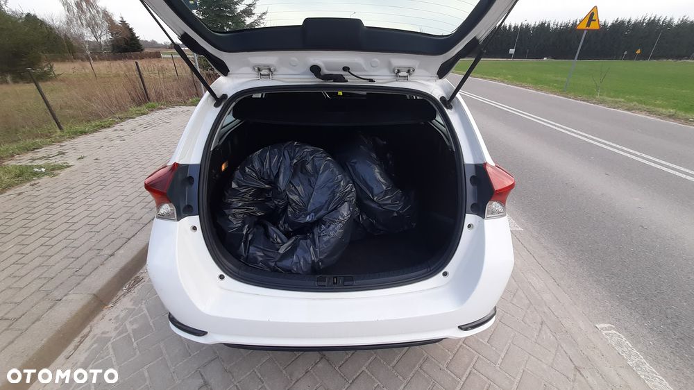Toyota Auris - 8
