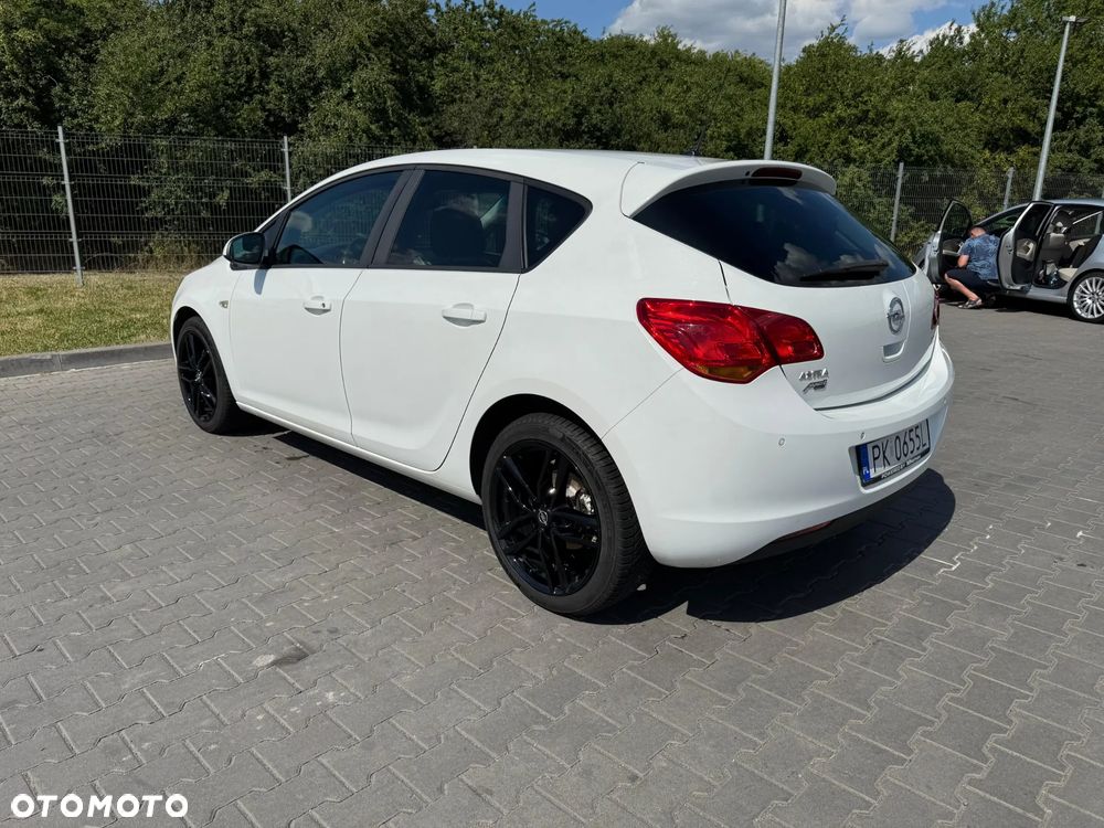 Opel Astra 1.6 - 13