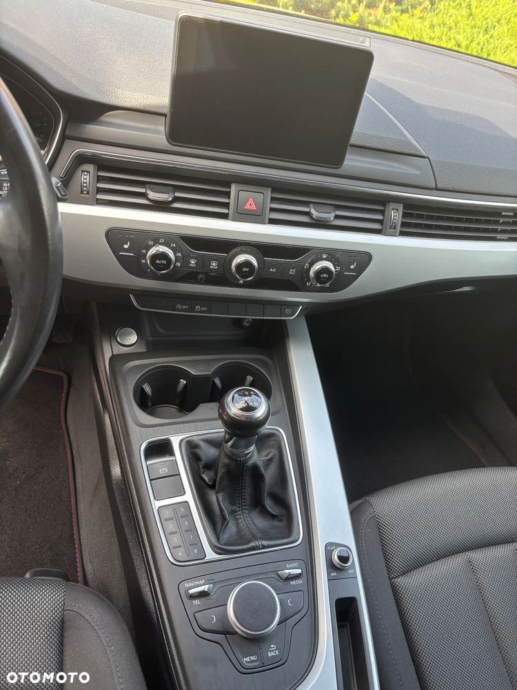 Audi A4 Avant 2.0 TDI DPF clean diesel Attraction - 24