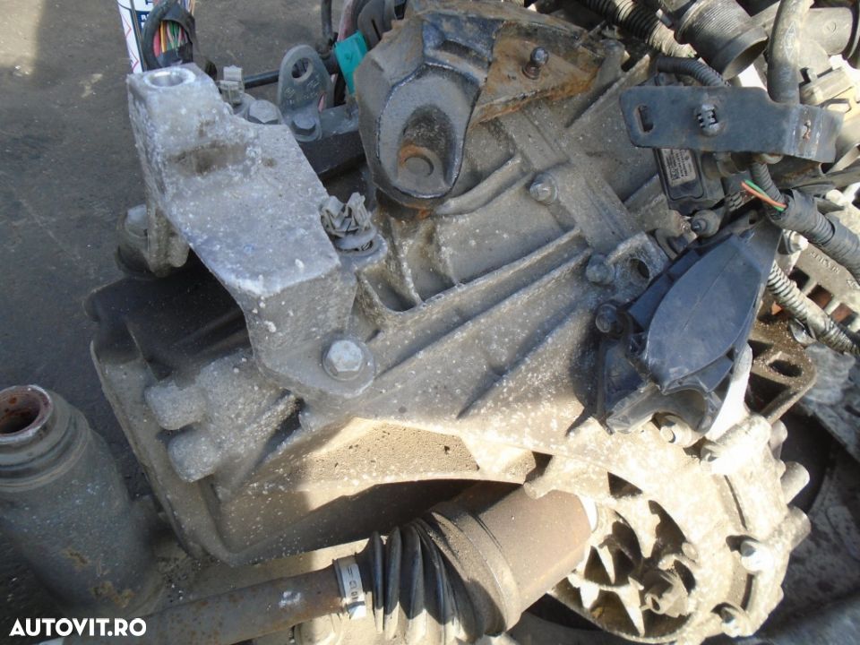Cutie viteze Renault Megane 3 110 CP E5 din 2011 - 1