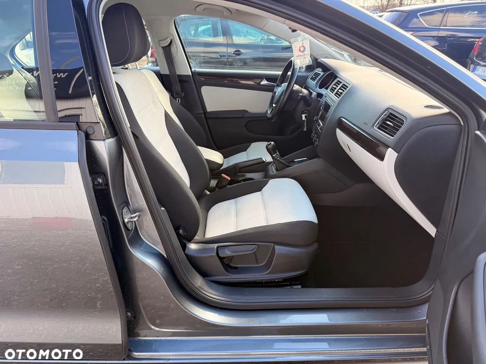 Volkswagen Jetta 2.0 TDI DPF BMT Comfortline - 26