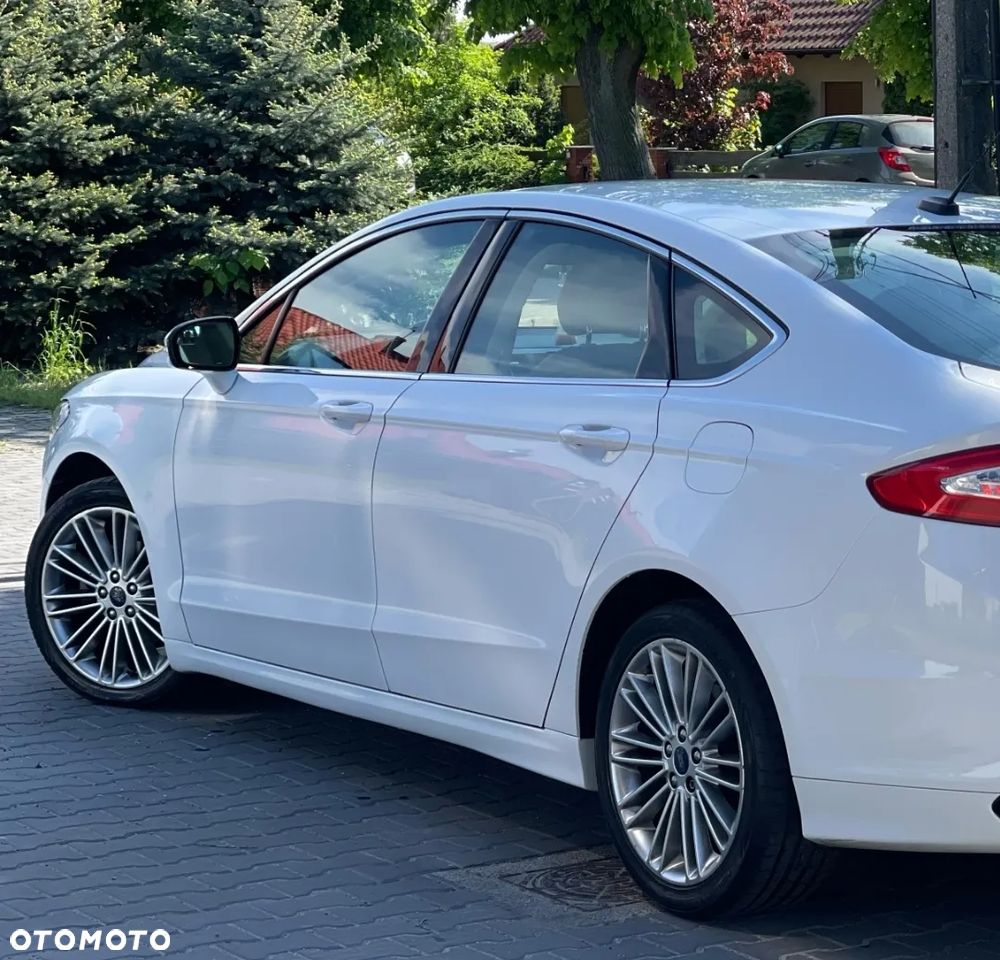 Ford Fusion 2.0 EcoBoost Titanium - 4