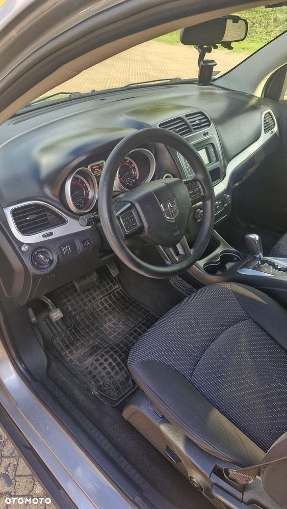 Dodge Journey - 8