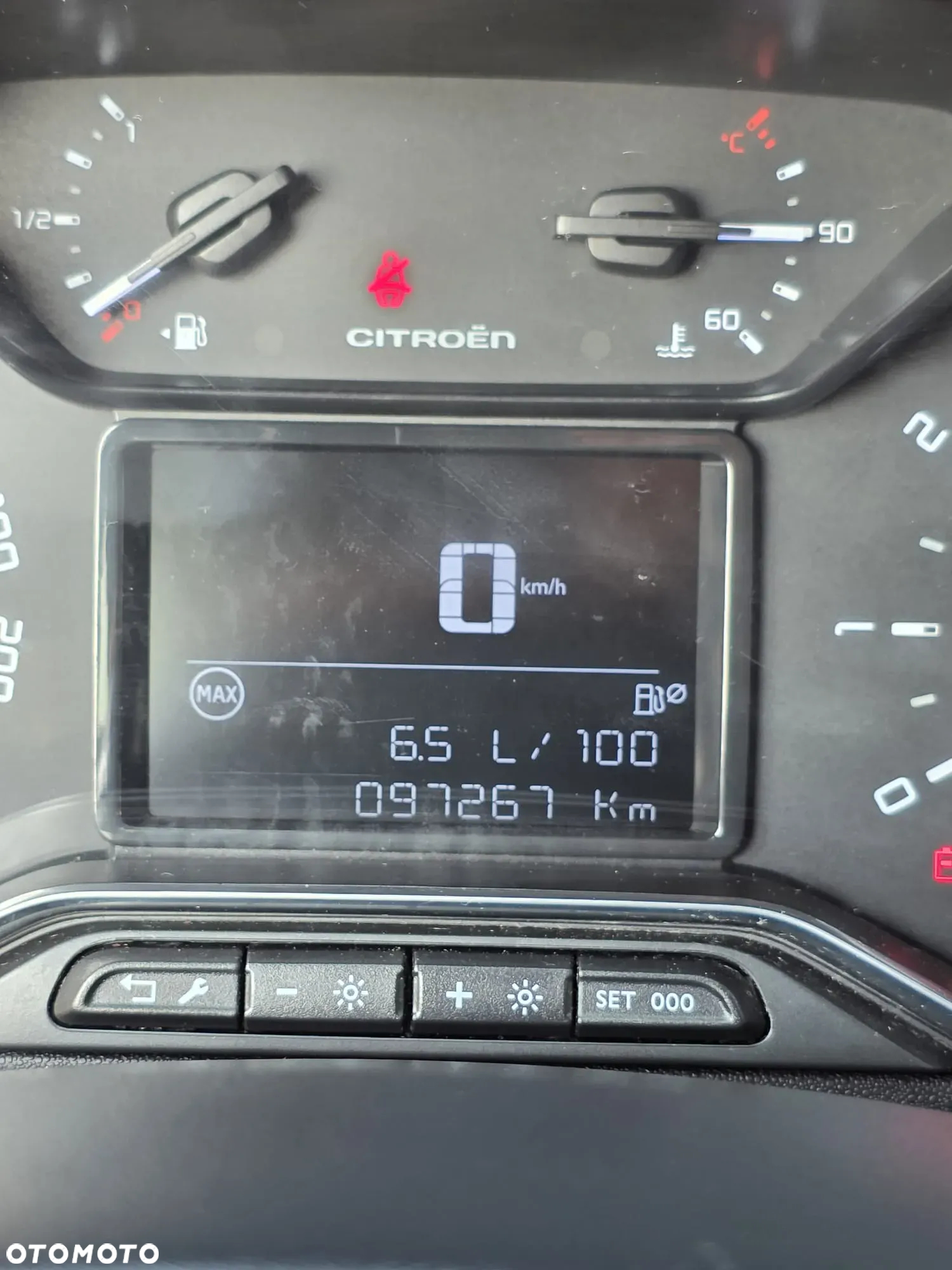 Citroën C3 1.2 PureTech Shine S&S - 26