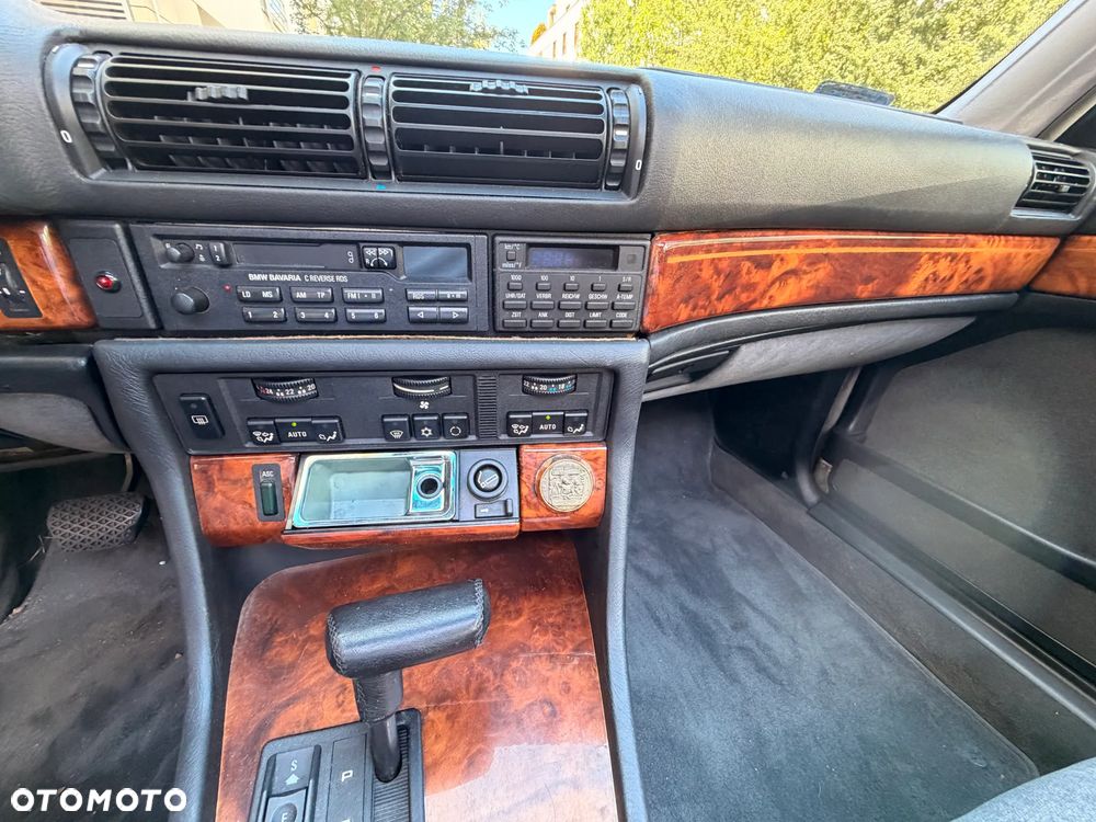 BMW Seria 7 - 24