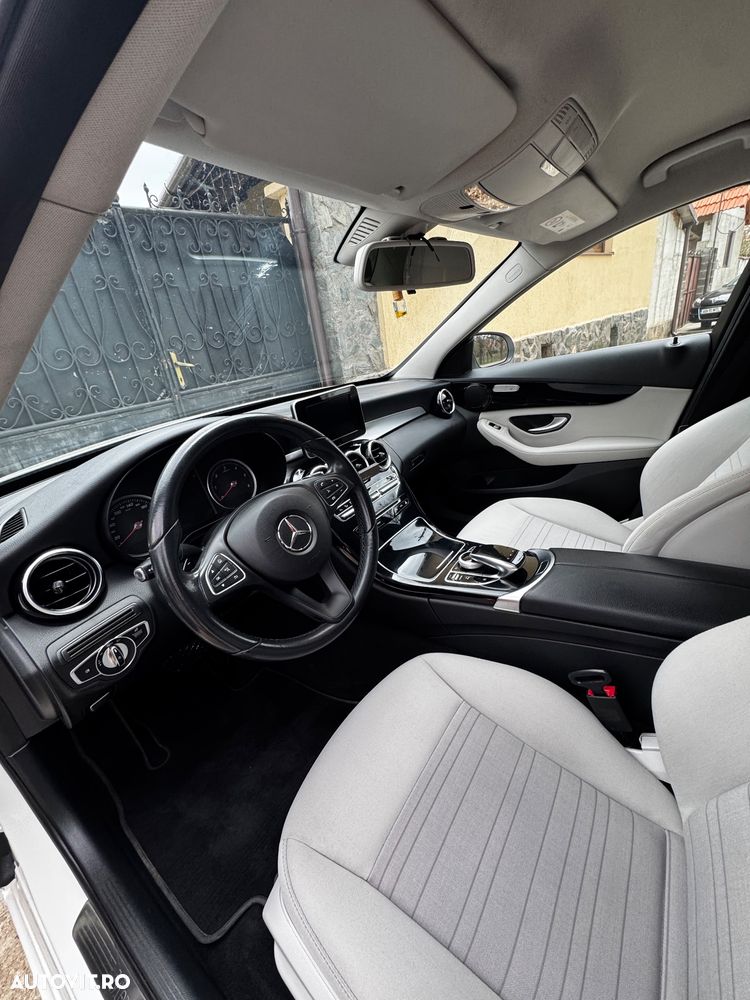 Mercedes-Benz C - 9