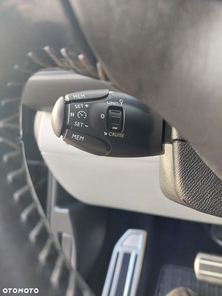 Peugeot 308 BlueHDi FAP 150 EAT6 Stop&Start GT-Line Edition - 16