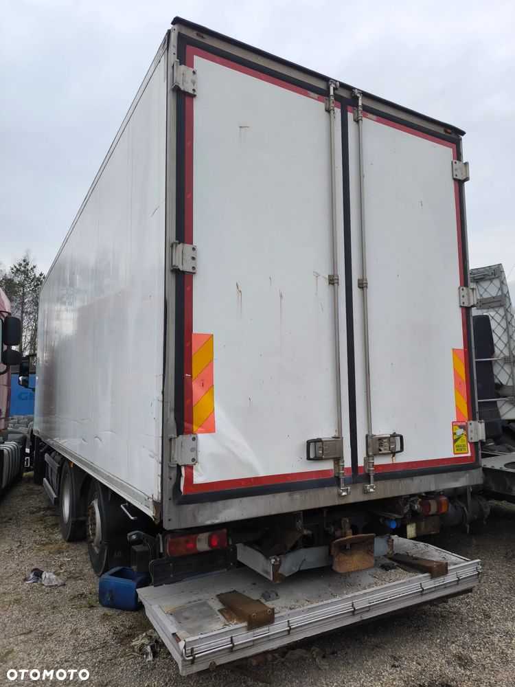Kontener chłodnia SCHMITZ izoterma drzwi agregat MERCEDES ACTROS