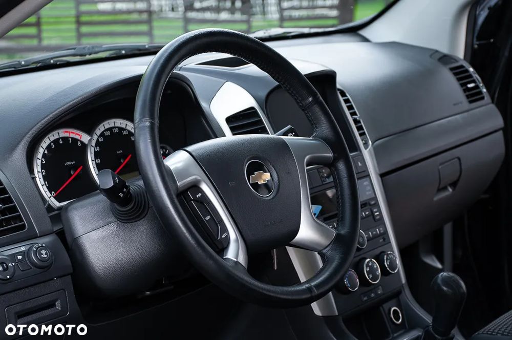 Chevrolet Captiva 2.4 LS - 23