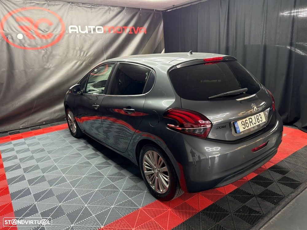 Peugeot 208 1.2 PureTech Style - 5