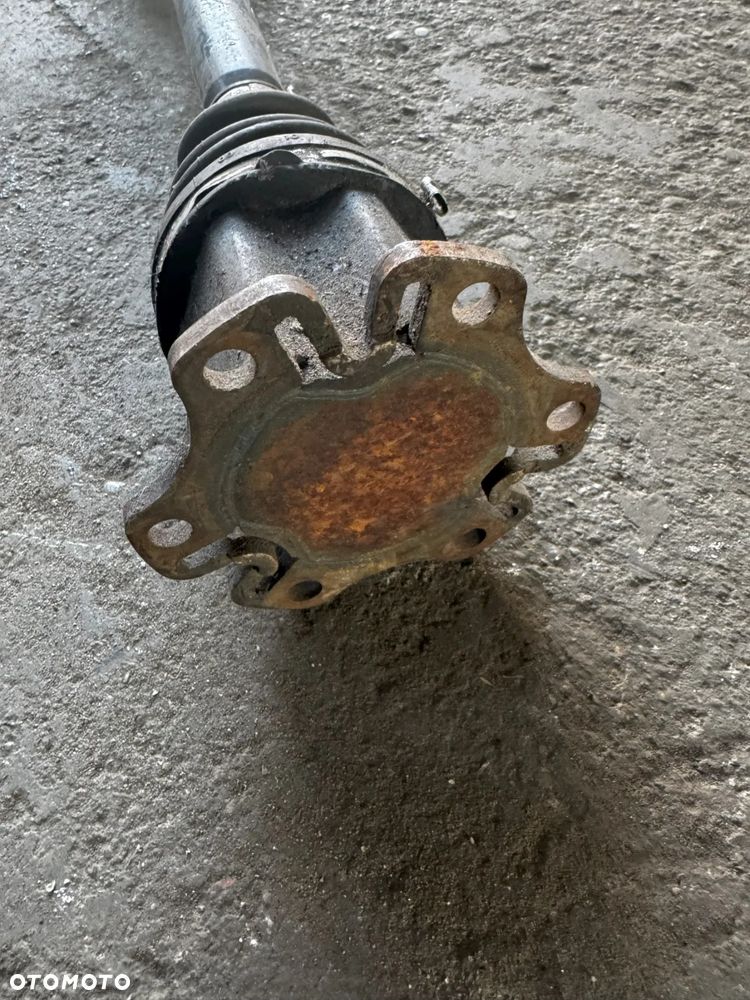 Półoś lewa przednia Audi A6 C6 automat  4F0407271H - 3