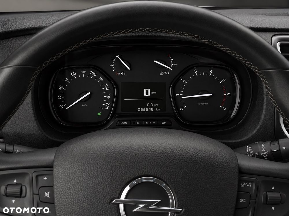 Opel Vivaro - 12